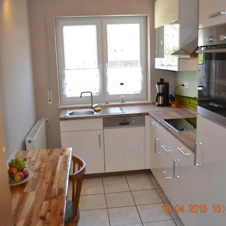 Halenfeld Family Farm Stay, Cleaning Included アパート *
